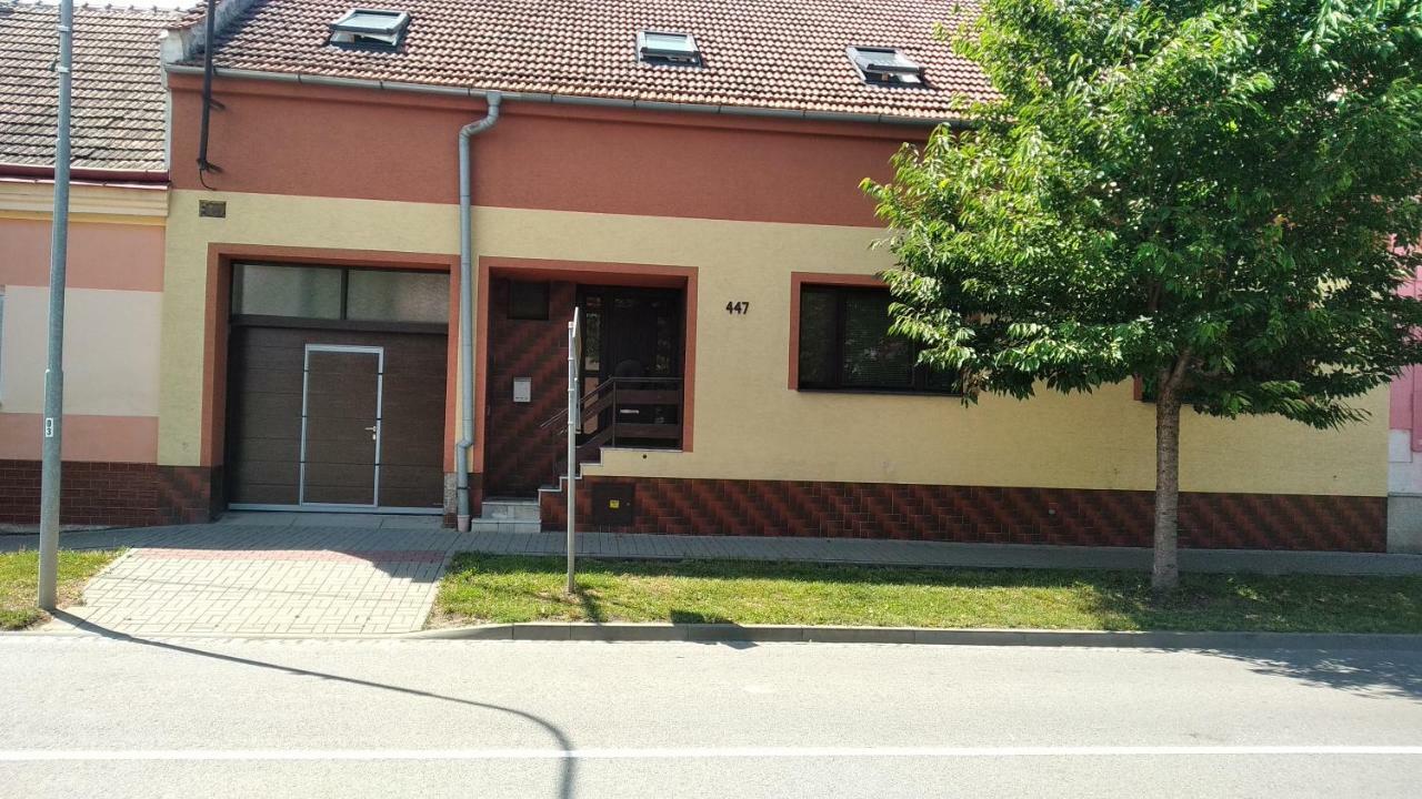 Ubytovani Dagmar Podivin Kültér fotó