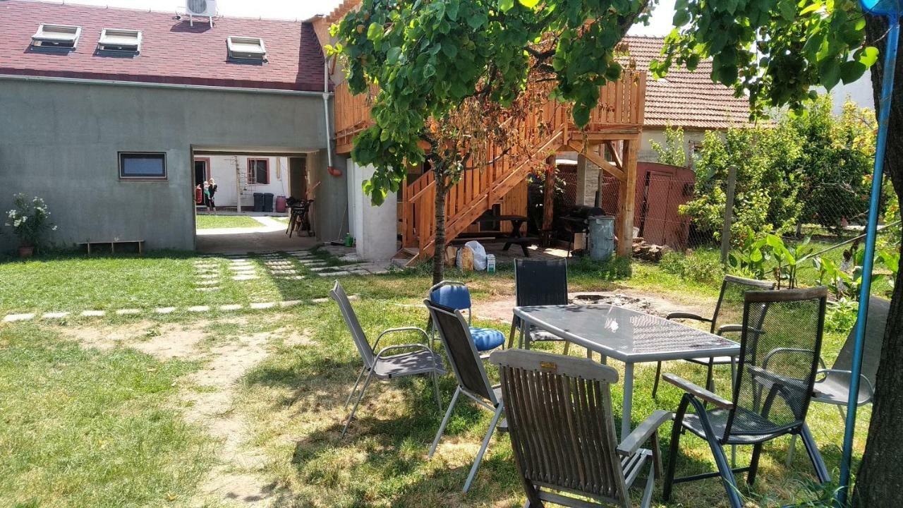 Ubytovani Dagmar Podivin Kültér fotó
